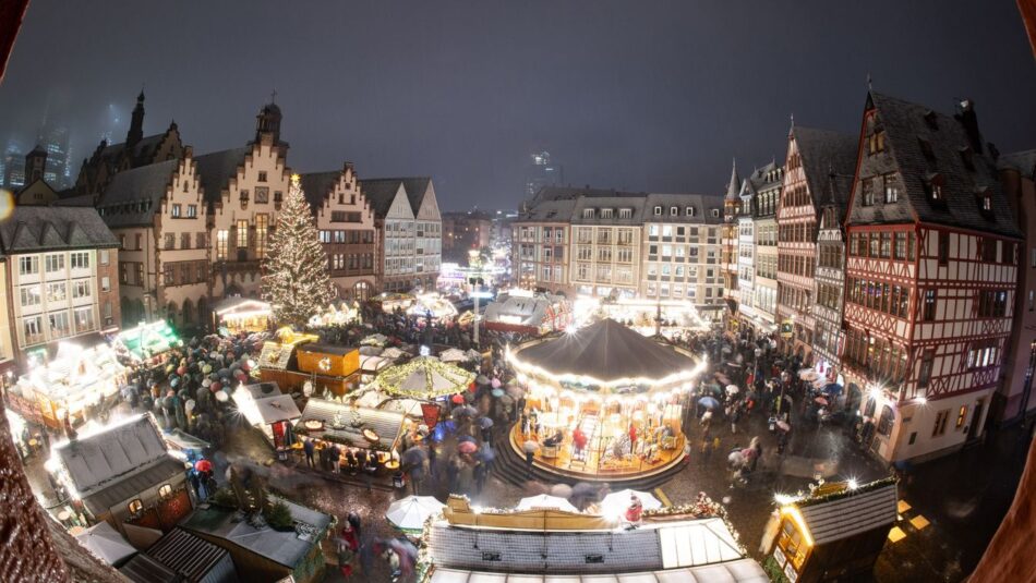 Frankfurt Christmas Market: Hungarian lángos is on the menu